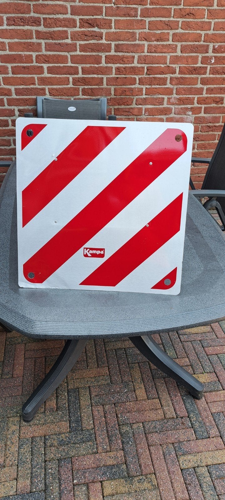 Markeringsbord Italië op steun voor fietsenrek, Ophalen