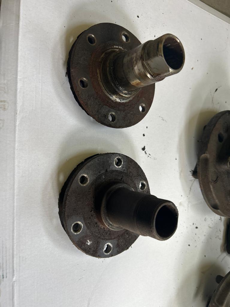 Stub axle defender 90 front, Auto-onderdelen, Ophanging en Onderstel, Ophalen of Verzenden, Gebruikt, Land Rover