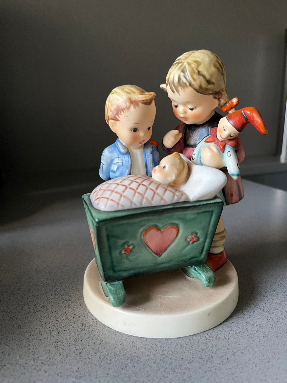 Hummeltje Goebel15 cm, Verzamelen, Beelden en Beeldjes, Ophalen of Verzenden, Nieuw, Dier