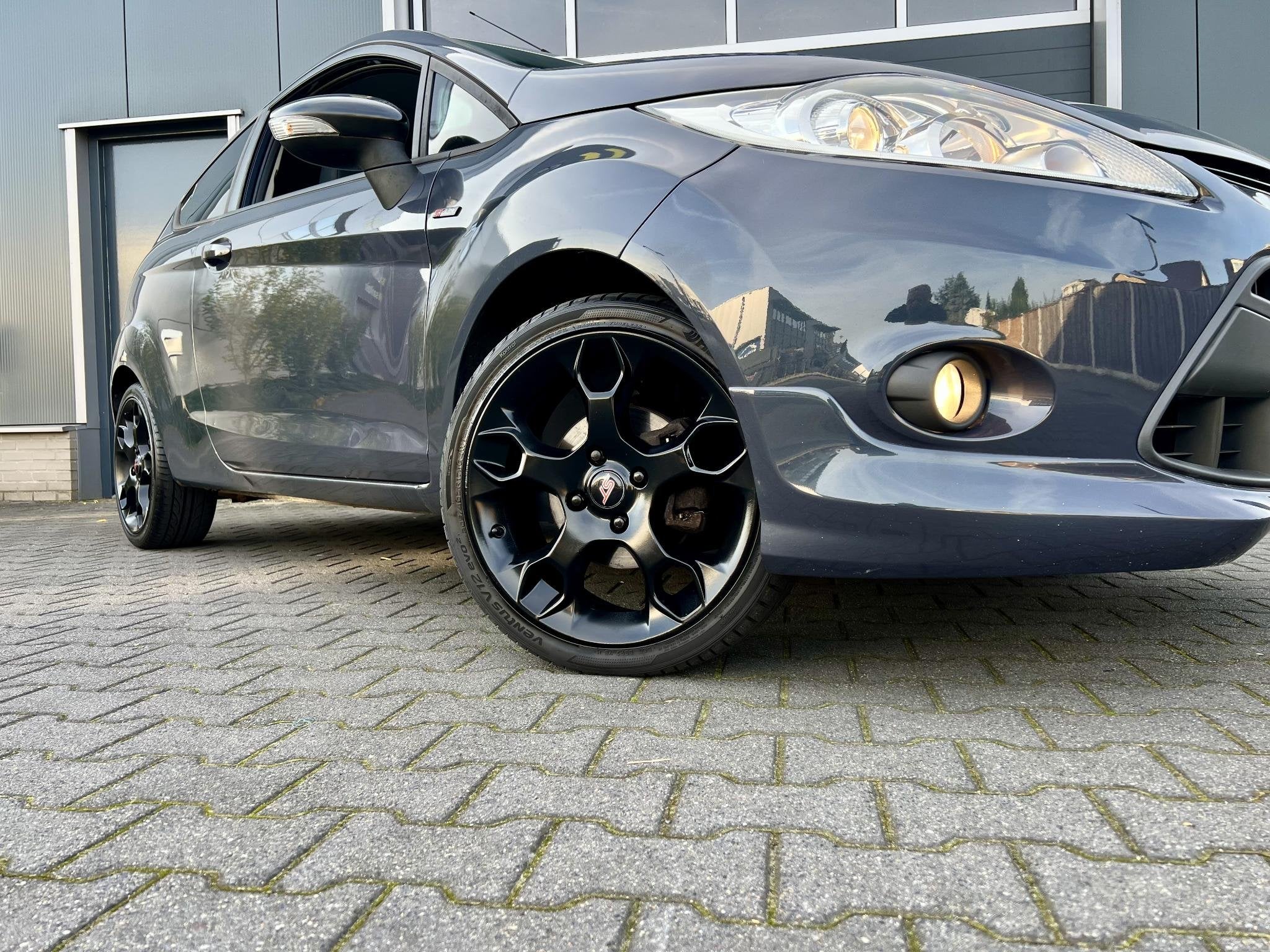 Ford Fiesta 1.6 Sport *NANO GREY*CRUISE*120PK, Auto's, 1596 cc, Stof, Gebruikt, 4 cilinders