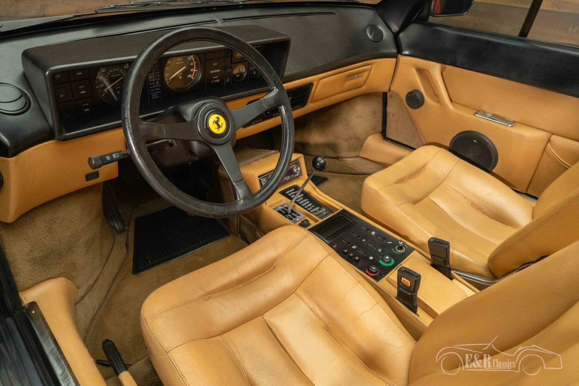 Ferrari Mondial Cabriolet | 43.943 Km | Airco | 1985, Auto's, Achterwielaandrijving, Cabriolet, 4 stoelen, Leder