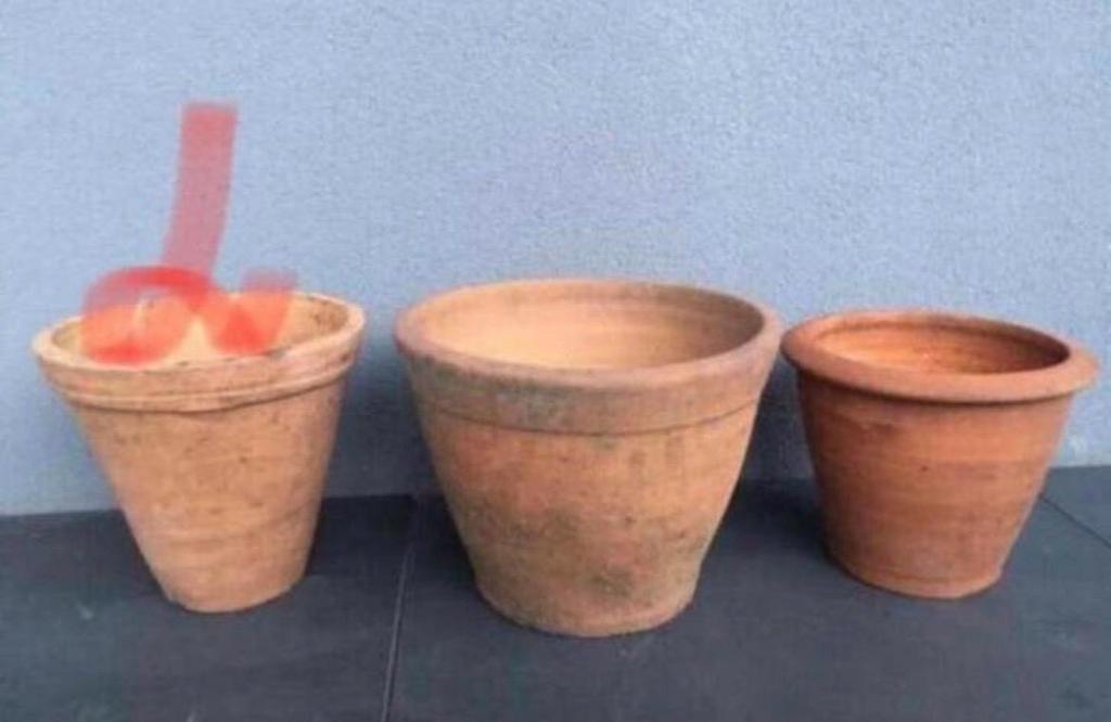 Oude grote mooie terracotta bloempotten, 25 tot 40 cm, Gebruikt, Rond, Ophalen of Verzenden