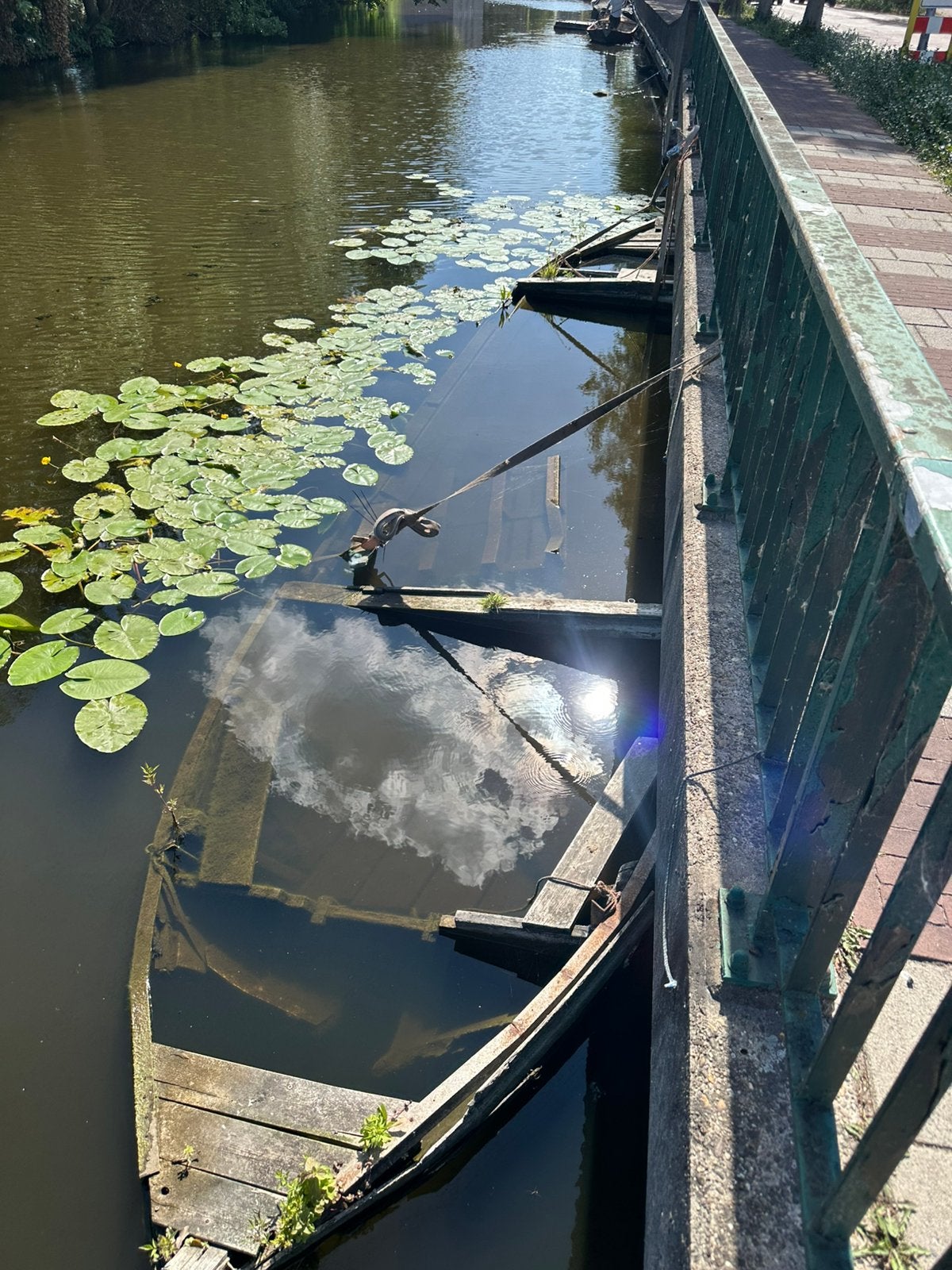 Houten bok —> kratje bier, Ophalen, Gebruikt, Motor en Techniek, Motorboot