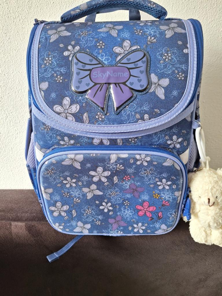 Mooie blauwe rugtas met bloemenprint - Zo goed als nieuw, 30 tot 40 cm, Ophalen of Verzenden, Zo goed als nieuw, 30 tot 40 cm