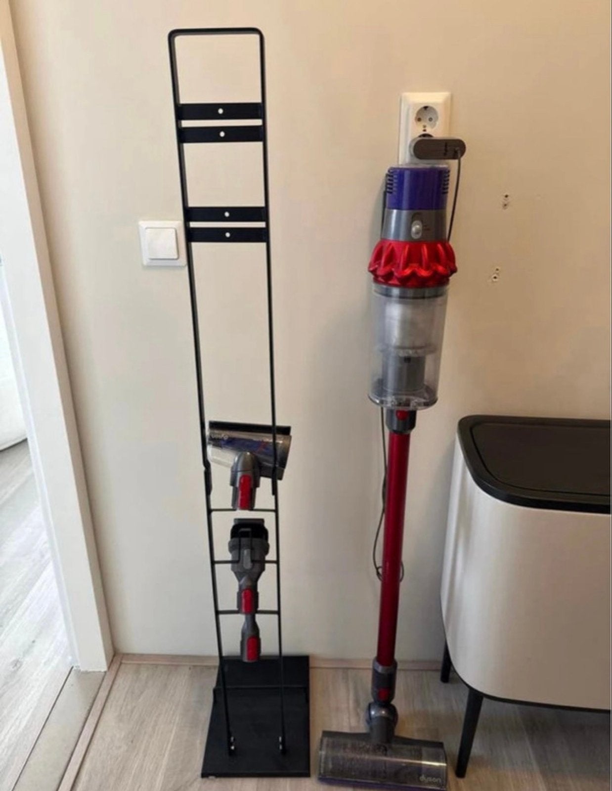 Dyson V10 Absolute steelstofzuiger met standaard, Draadloos, Ophalen of Verzenden, Zo goed als nieuw, Dyson