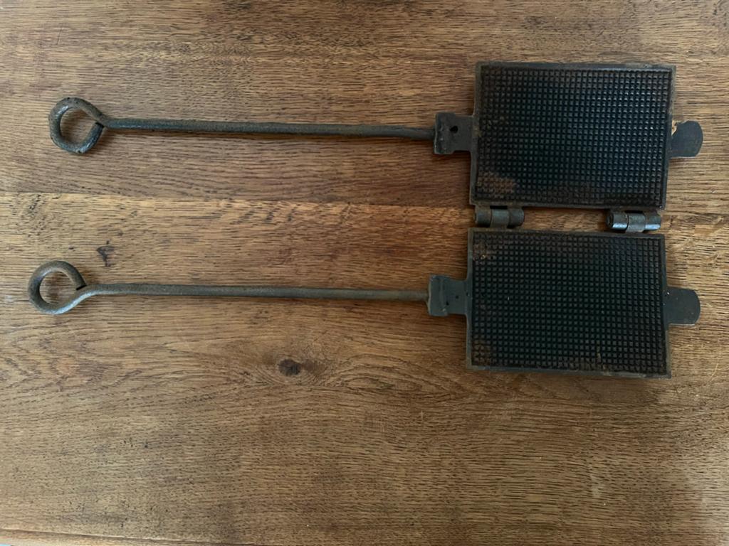 Antiek wafelijzer - Gietijzeren wafelmaker, Ophalen of Verzenden