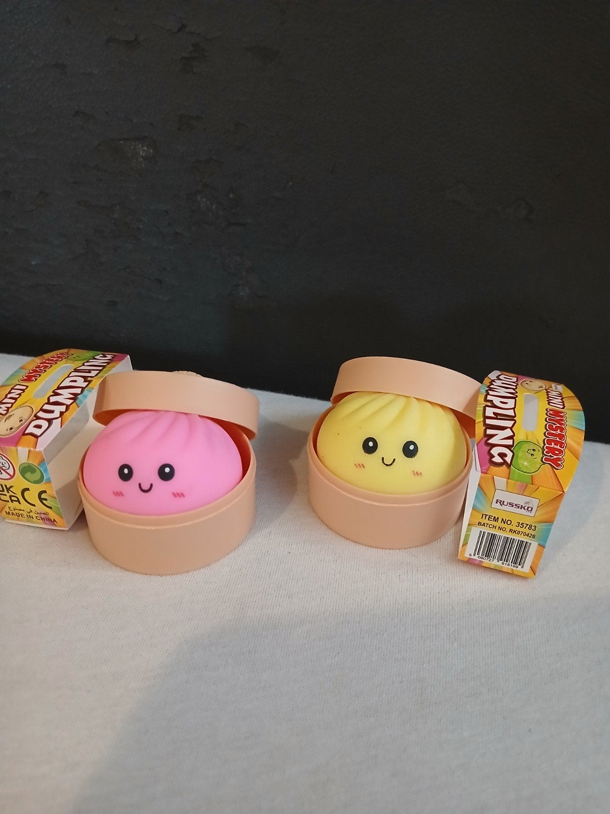 2 squishy dumplings met de doosjes er nog bij, Ophalen of Verzenden, Zo goed als nieuw
