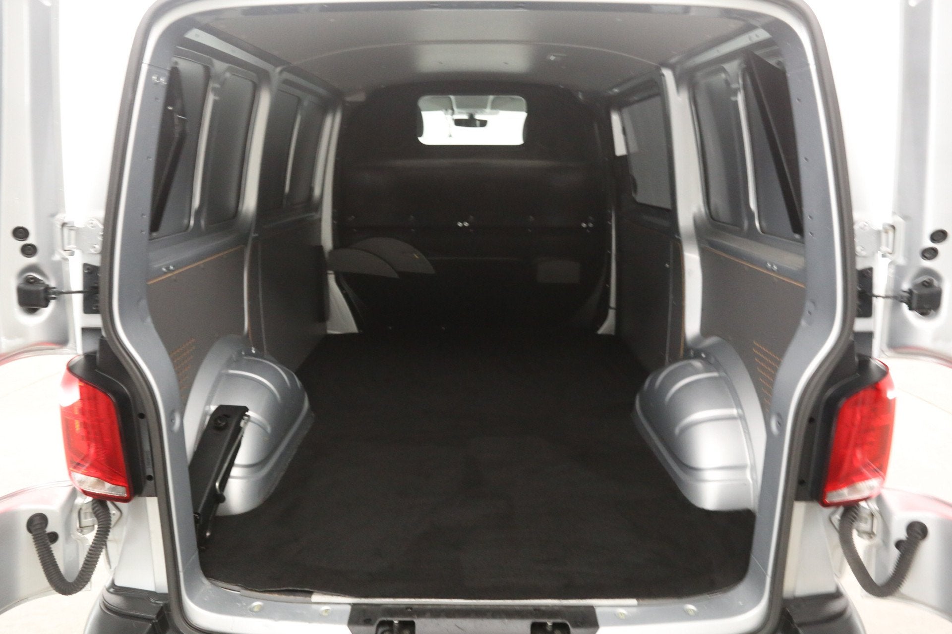 Volkswagen Transporter T6.1 2.0 TDI 150PK L1H1 | Automaat |, Auto's, Stof, Euro 6, 4 cilinders, Volkswagen