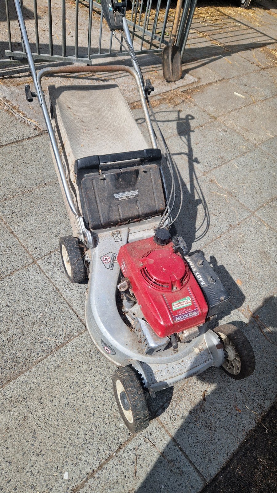 Honda Benzine Grasmaaier - Gebruikt, Tuin en Terras, Grasmaaiers, Ophalen, Honda, Gebruikt, Opvangzak