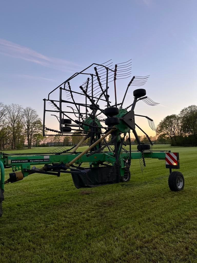 Dubbele hark midden afleg deutz, Ophalen, Weidebouw