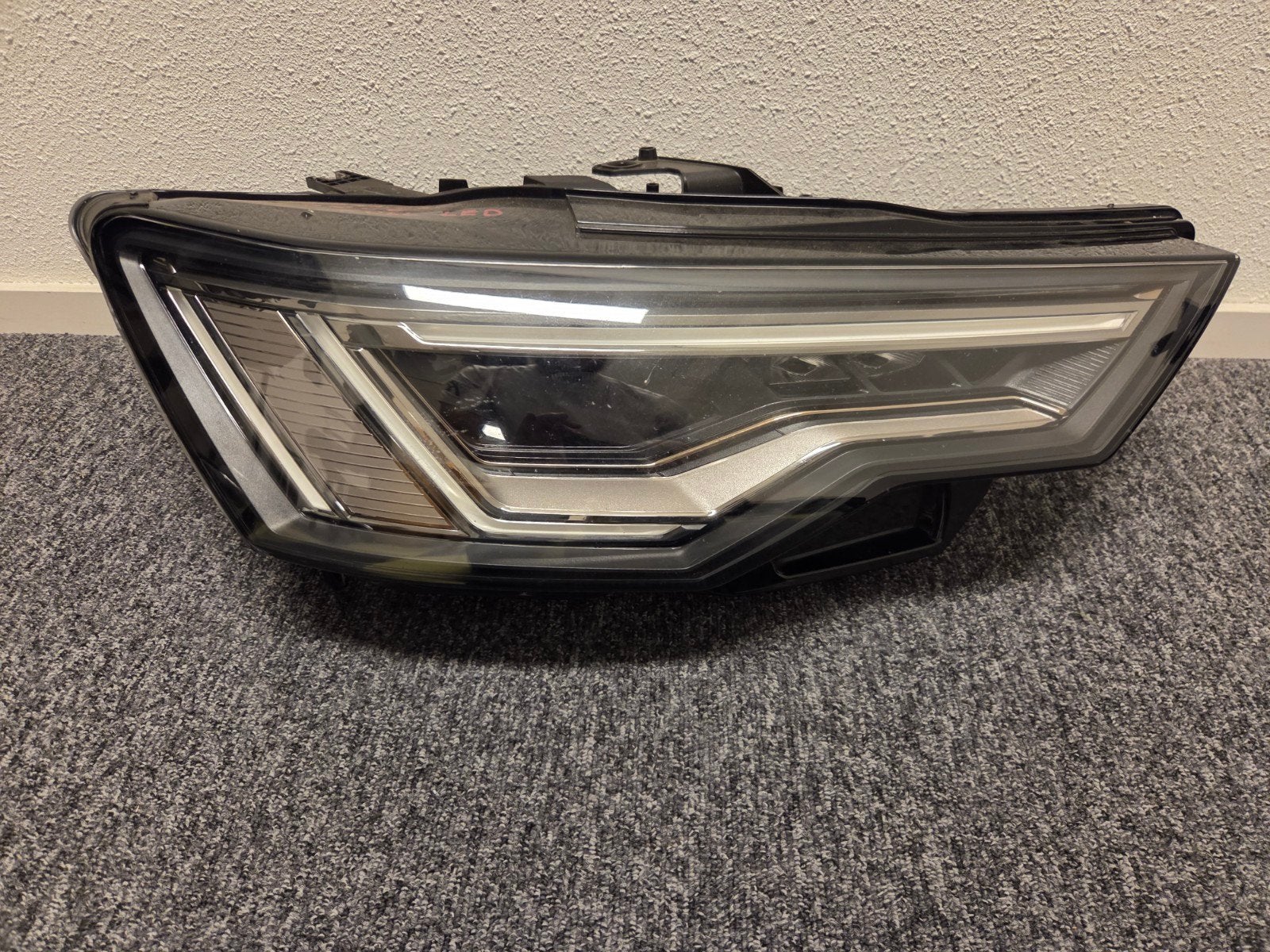 Audi A6 C8 Full LED Koplamp rechts met module, Ophalen of Verzenden, Gebruikt, Audi