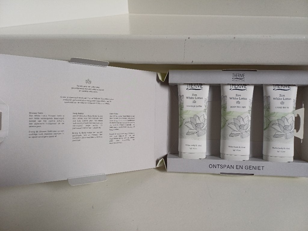 THERME DOOSJE SHOWER.BODYBUTTER.HANDBALM NIEUW, Ophalen of Verzenden, Nieuw, Bad & Douche