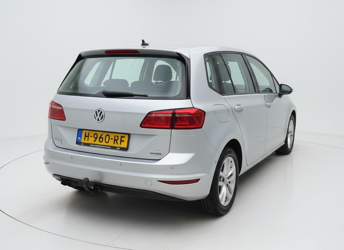 Volkswagen Golf Sportsvan 1.6 TDI Comfortline ACC park assis, Voorwielaandrijving, Stof, Gebruikt, 700 kg