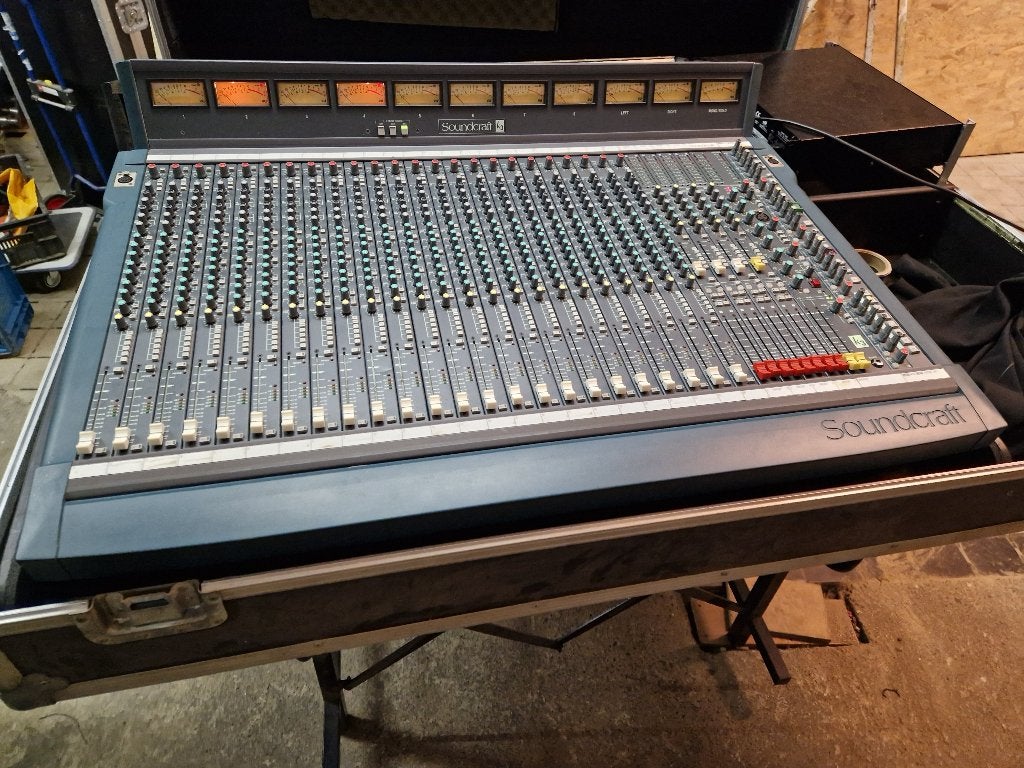 Soundcraft K3 Mixer 24-kanaals incl. voeding in case, Ophalen, Gebruikt