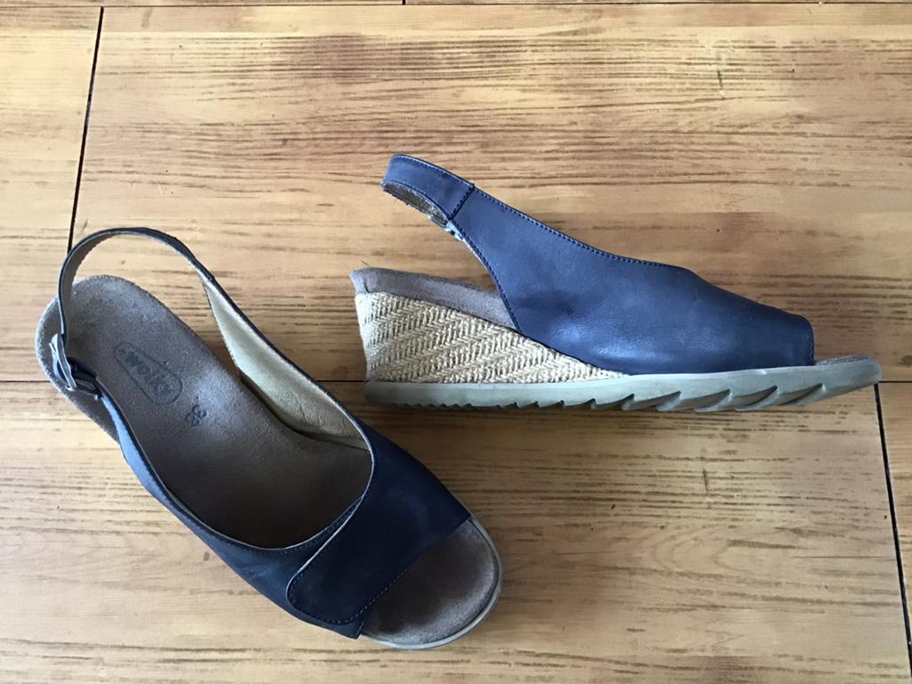Wolky 38 sleehak sandalen zomerschoen blauw leer zgan, Ophalen of Verzenden, Zo goed als nieuw, Blauw, Sandalen of Muiltjes