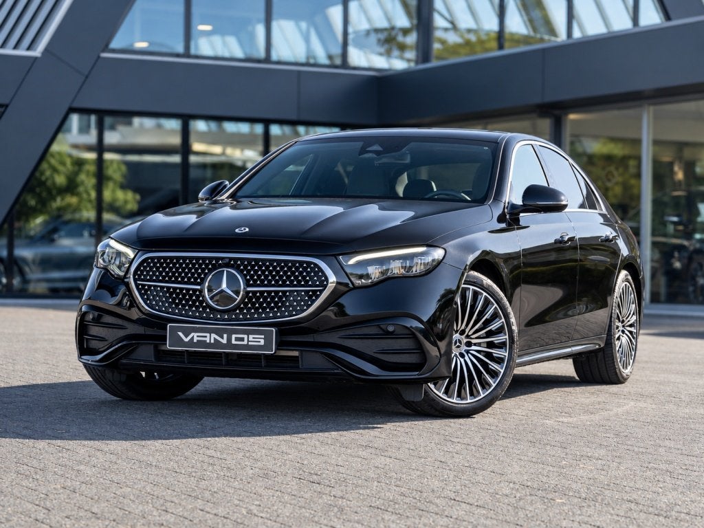 Mercedes-Benz E-Klasse Limousine E200 AMG Line | Night | Dis, Automaat, 4 cilinders, Zwart, Bedrijf