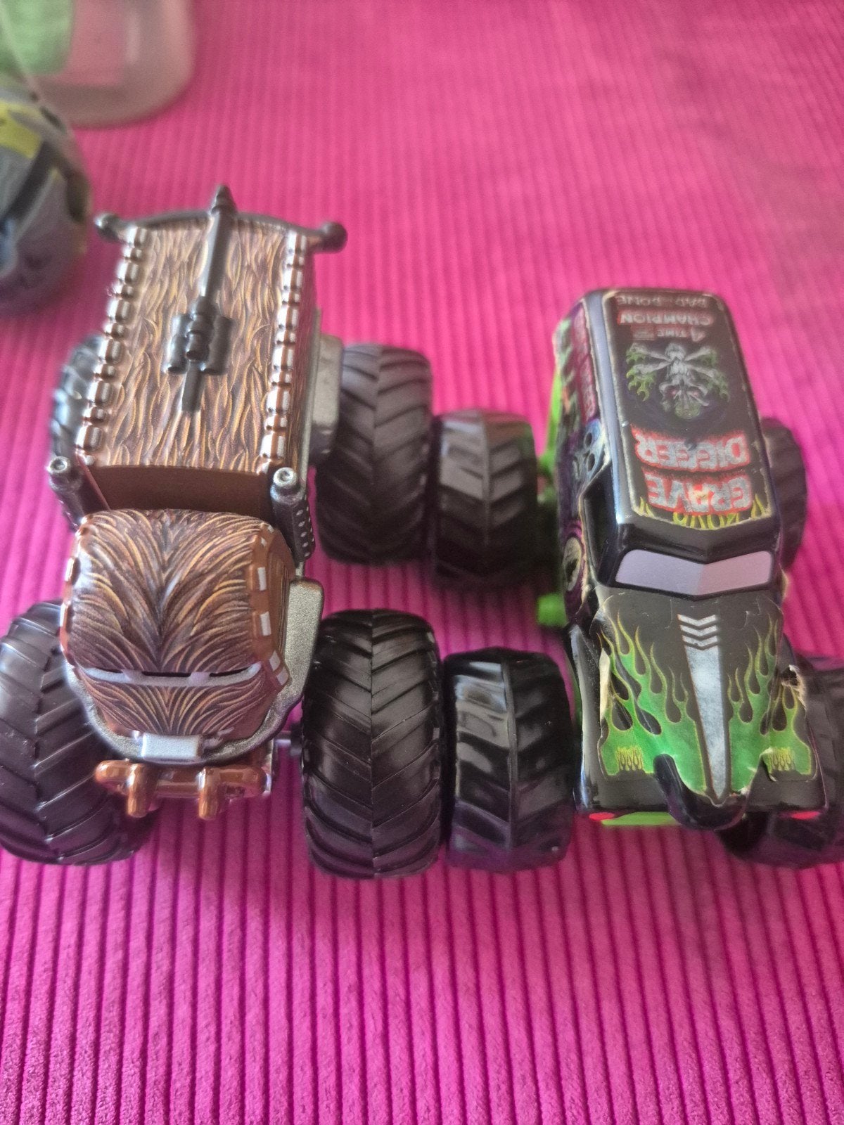 Monster Jam Chewbacca & Grave Digger Monster Trucks, Kinderen en Baby's, Speelgoed | Speelgoedvoertuigen, Ophalen of Verzenden