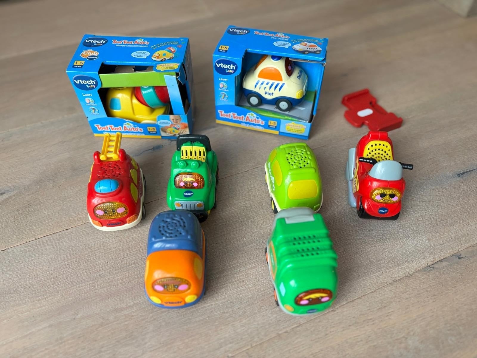 Vtech Toet Toet Auto's - 8 stuks met autobaan, Ophalen of Verzenden, Gebruikt