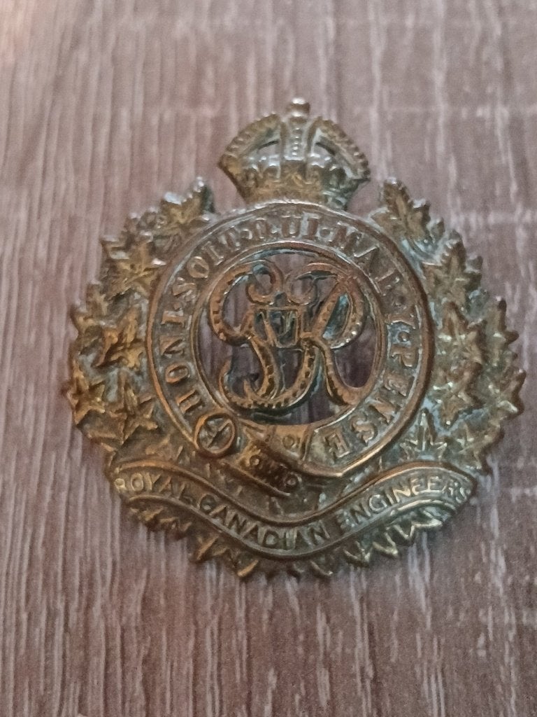 Cap badge, Royal Canadian Engineers., Verzamelen, Militaria | Tweede Wereldoorlog, Ophalen of Verzenden, Landmacht, Engeland, Embleem of Badge