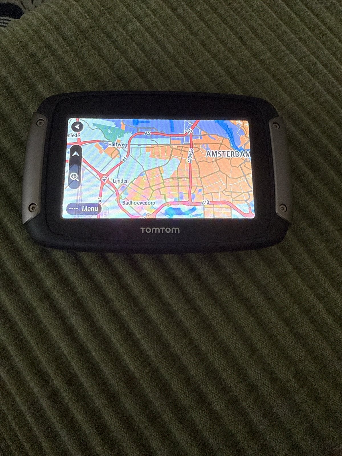 TomTom Rider 42 motor navigatie compleet met houder en kabel, Ophalen of Verzenden, Gebruikt