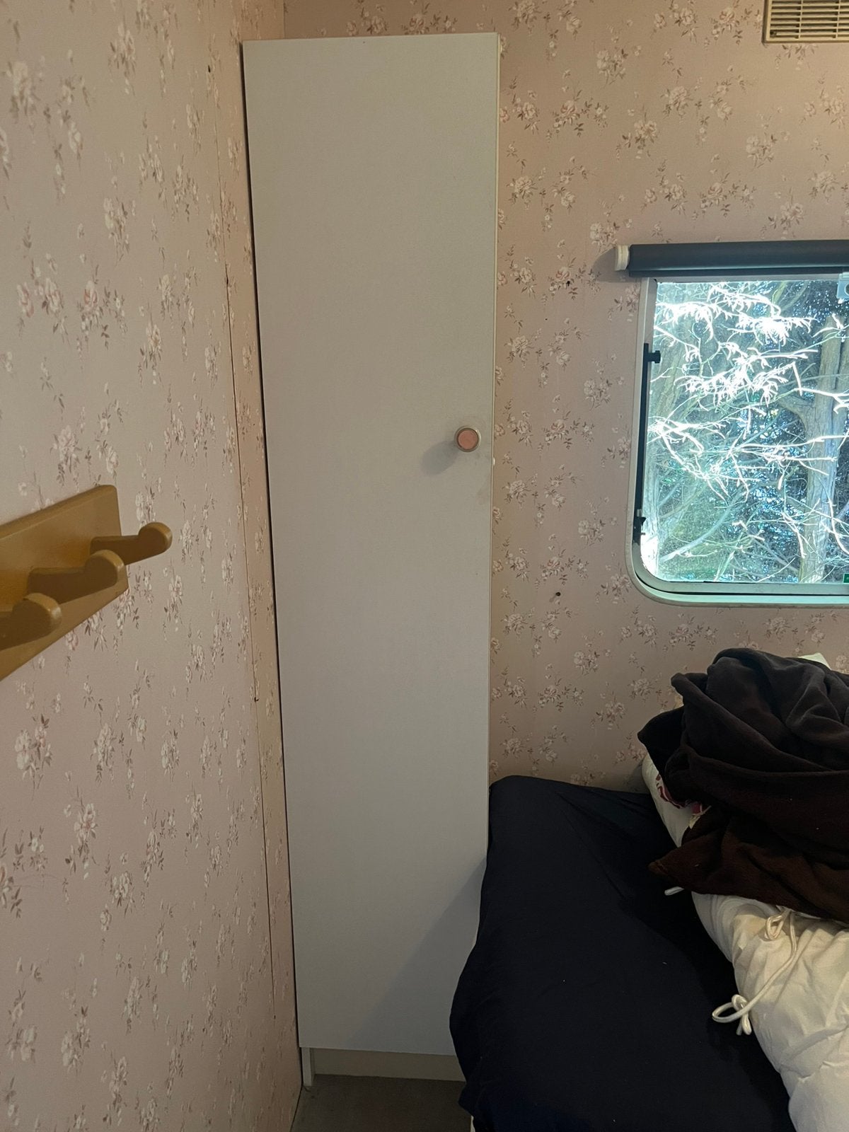 2x smalle hoge kast voor stacaravan GRATIS, Ophalen