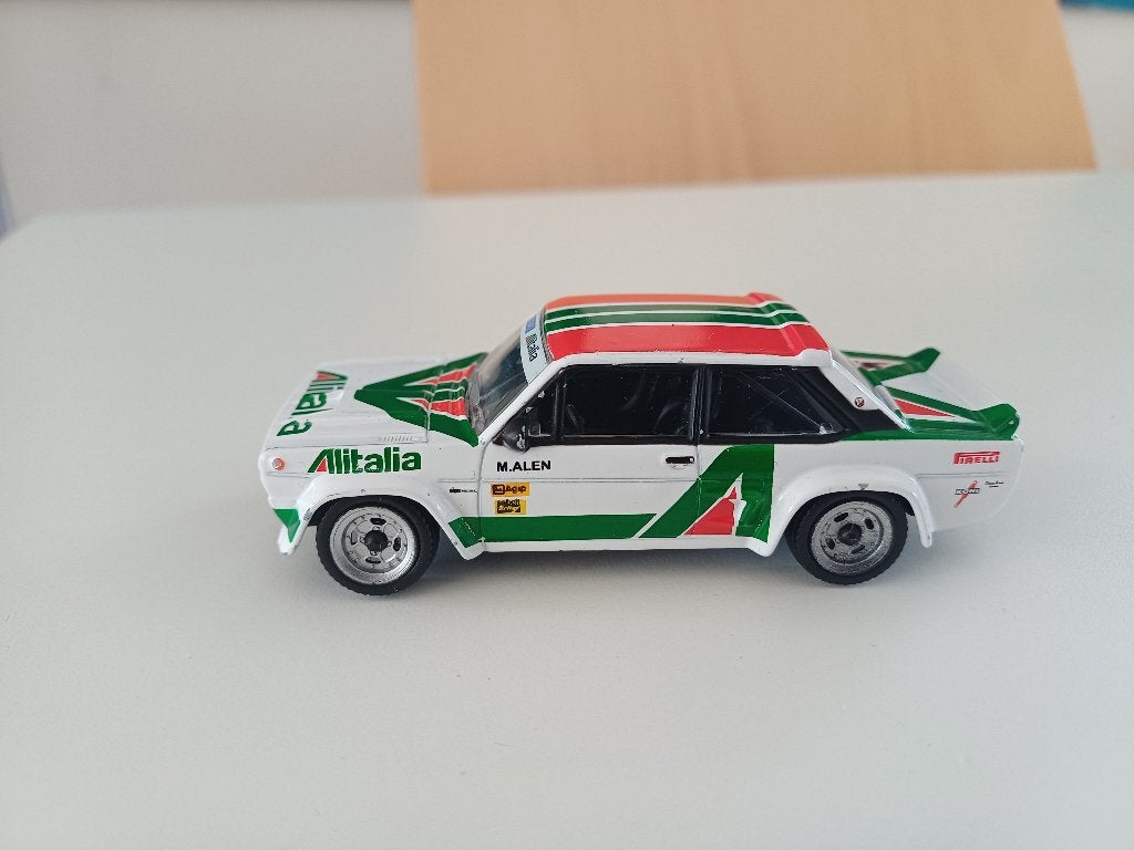 Bburago 1/43 fiat abarth model, Ophalen of Verzenden, Gebruikt, Auto, Overige merken