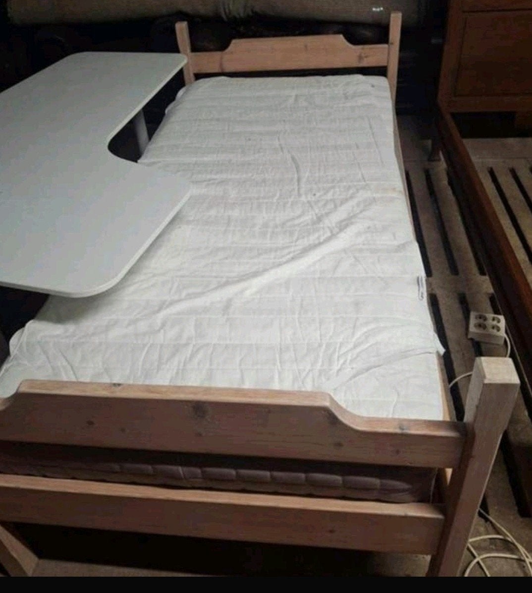 Grenen bed, Ophalen, 90 cm, Eenpersoons, Wit