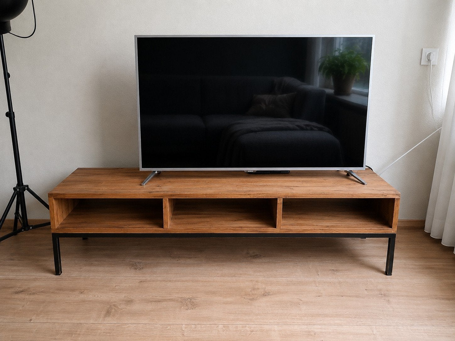 DTP Home Evo TV-meubel van gerecycled teakhout en metaal, Huis en Inrichting, Kasten | Televisiemeubels, Ophalen, Gebruikt, Teakhout