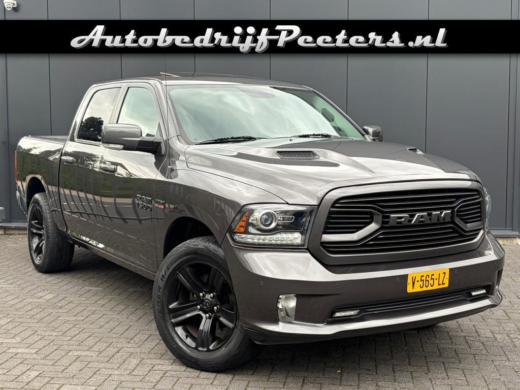 Dodge RAM 5.7 V8 LPG Crew Cab Sport S.dak Luchtvering Camera, Auto's, Bestelauto's, Automaat, 5654 cc, Origineel Nederlands, Bedrijf