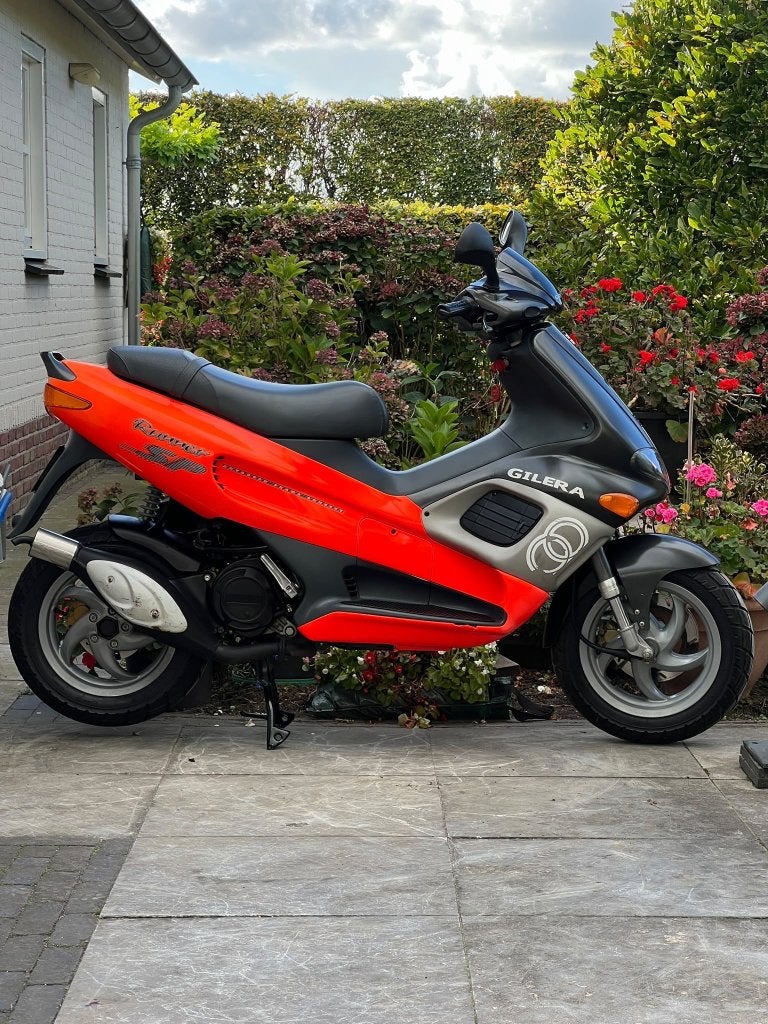 ⭐️Gilera runner 50cc 2 takt dd Fluo Rosso 9900 km⭐️, Niet ingevuld, Niet ingevuld, Niet ingevuld