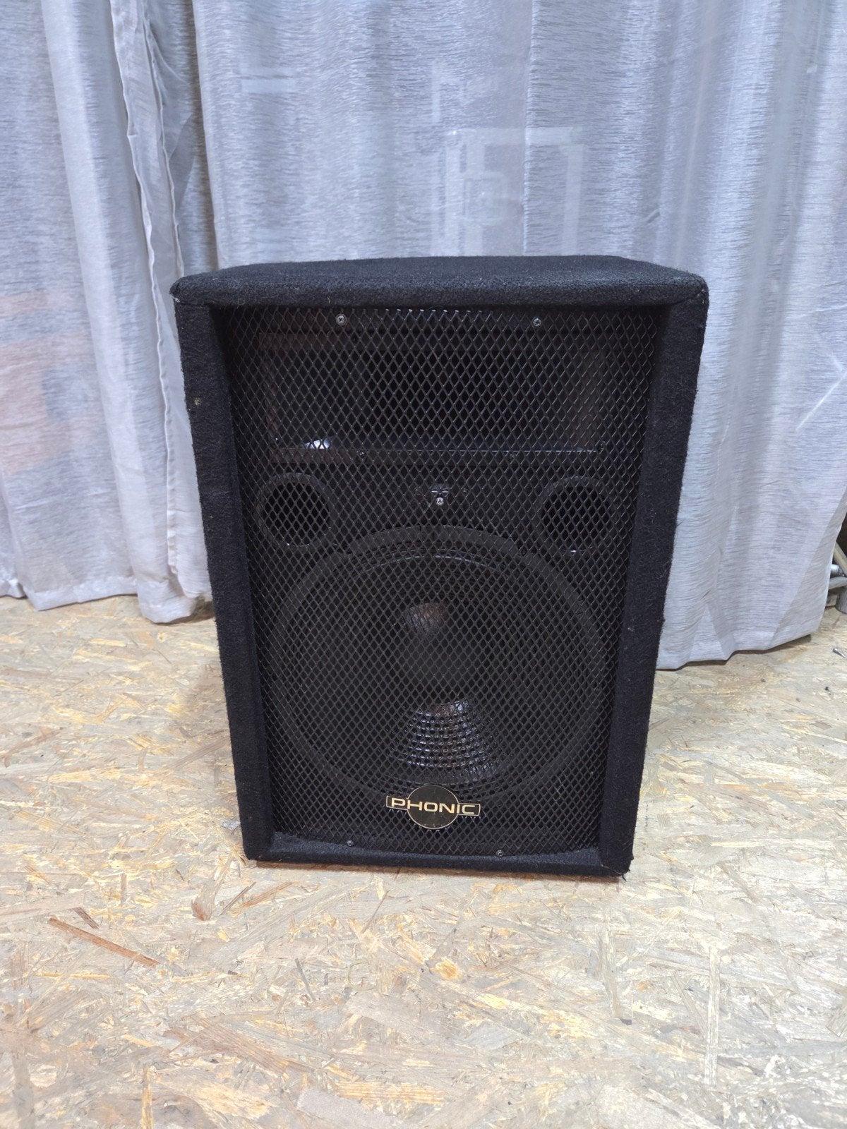 Phonic SEM712A actieve speaker / vloermonitor 12", Gebruikt, Inclusief kabels, Overige typen, Ophalen