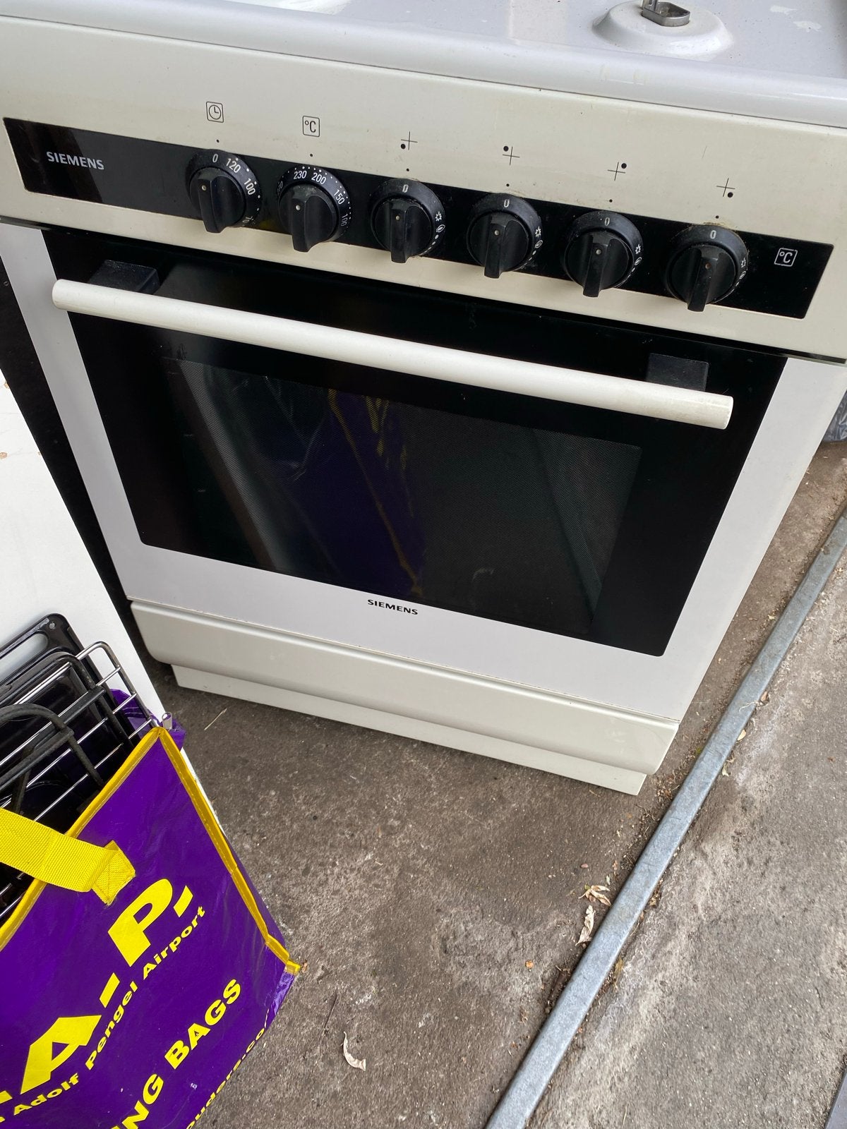 Siemens Vrijstaand Gasfornuis met Elektrische Oven Wit, Ophalen, Gebruikt, Gas, 85 tot 90 cm