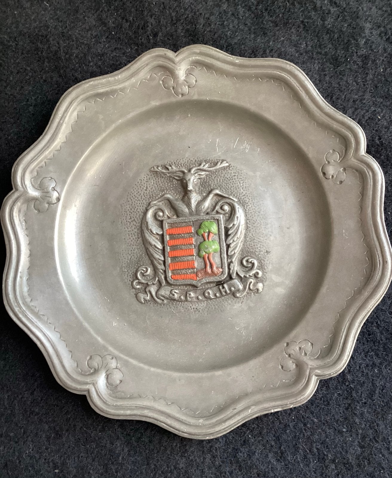 Tinnen bord met wapenschild en inscriptie S.P.Q.H, Ophalen of Verzenden