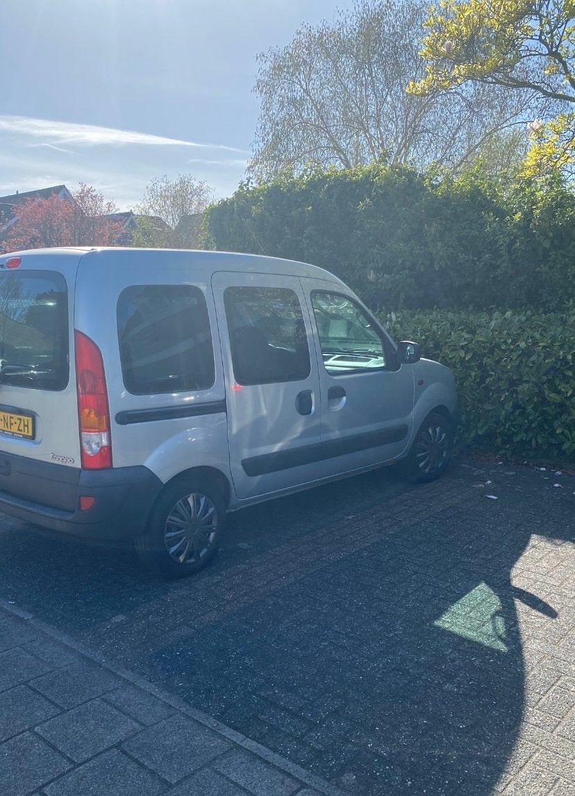 Renault Kangoo 1.2 16V Breed Auth 2005 2003 Grijs, Auto's, Voorwielaandrijving, 4 cilinders, Handgeschakeld, Kangoo