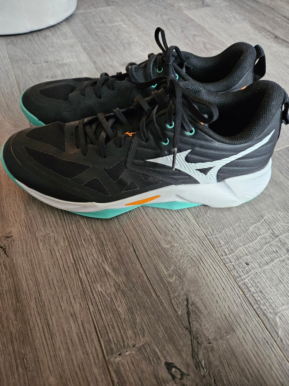 Mizuno zaalschoenen maat 42.5, Ophalen of Verzenden, Zo goed als nieuw, Zwart