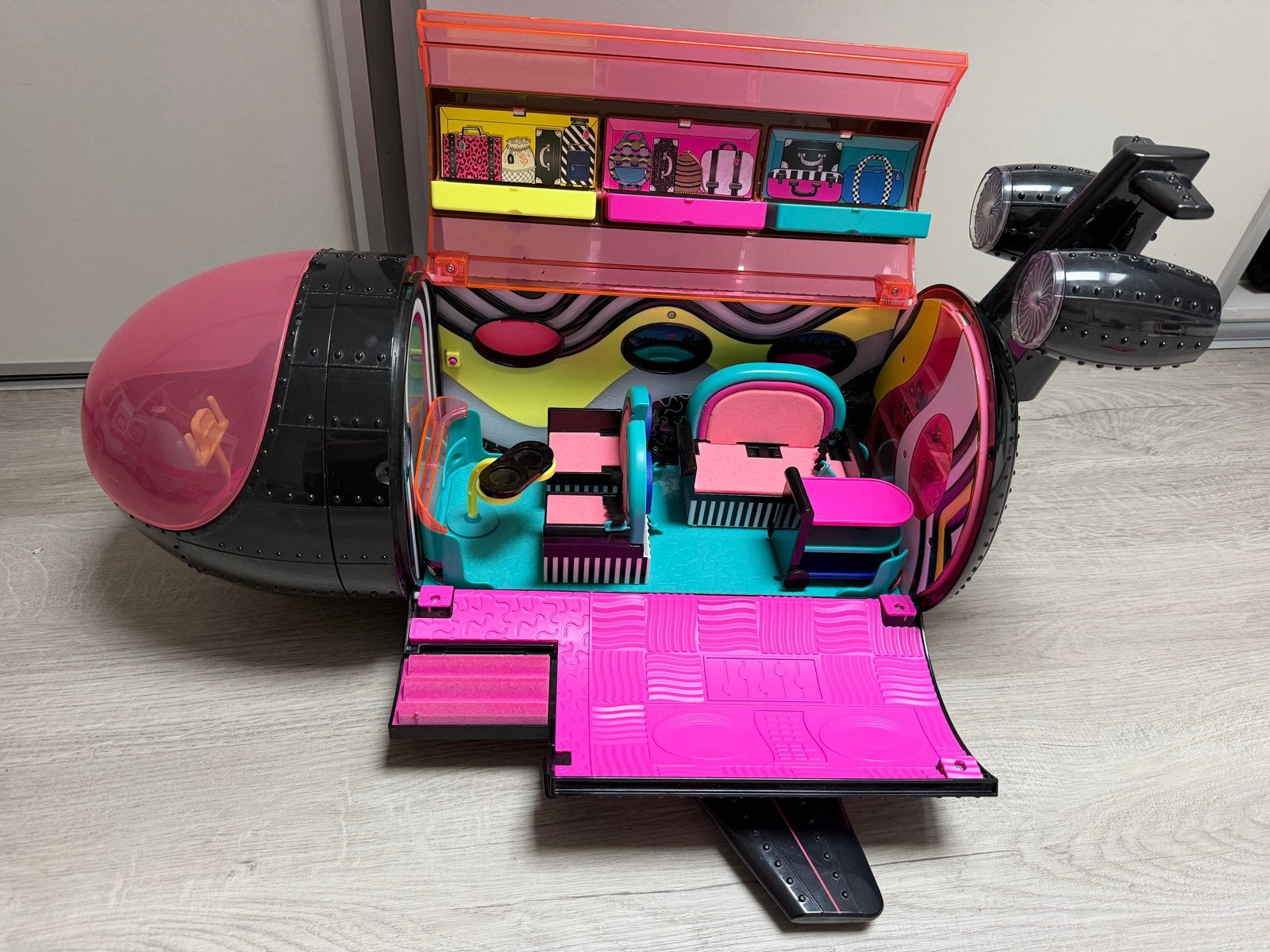 Grote L.O.L. Surprise! set: Camper, Vliegtuig en poppen, Kinderen en Baby's, Ophalen of Verzenden, Gebruikt, Overige typen