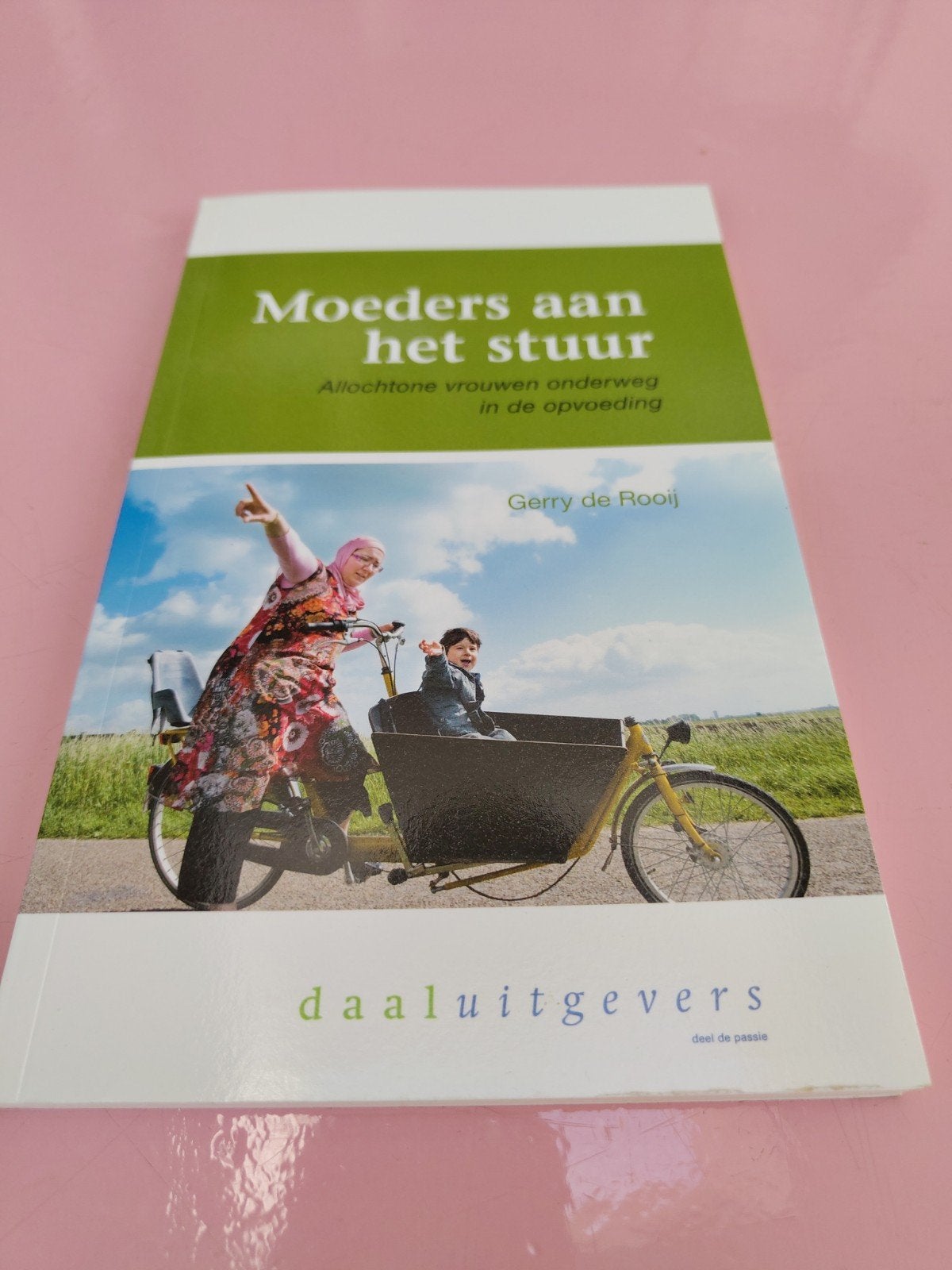 G. de Rooij - Moeders aan het stuur, Ophalen of Verzenden, Zo goed als nieuw, G. de Rooij