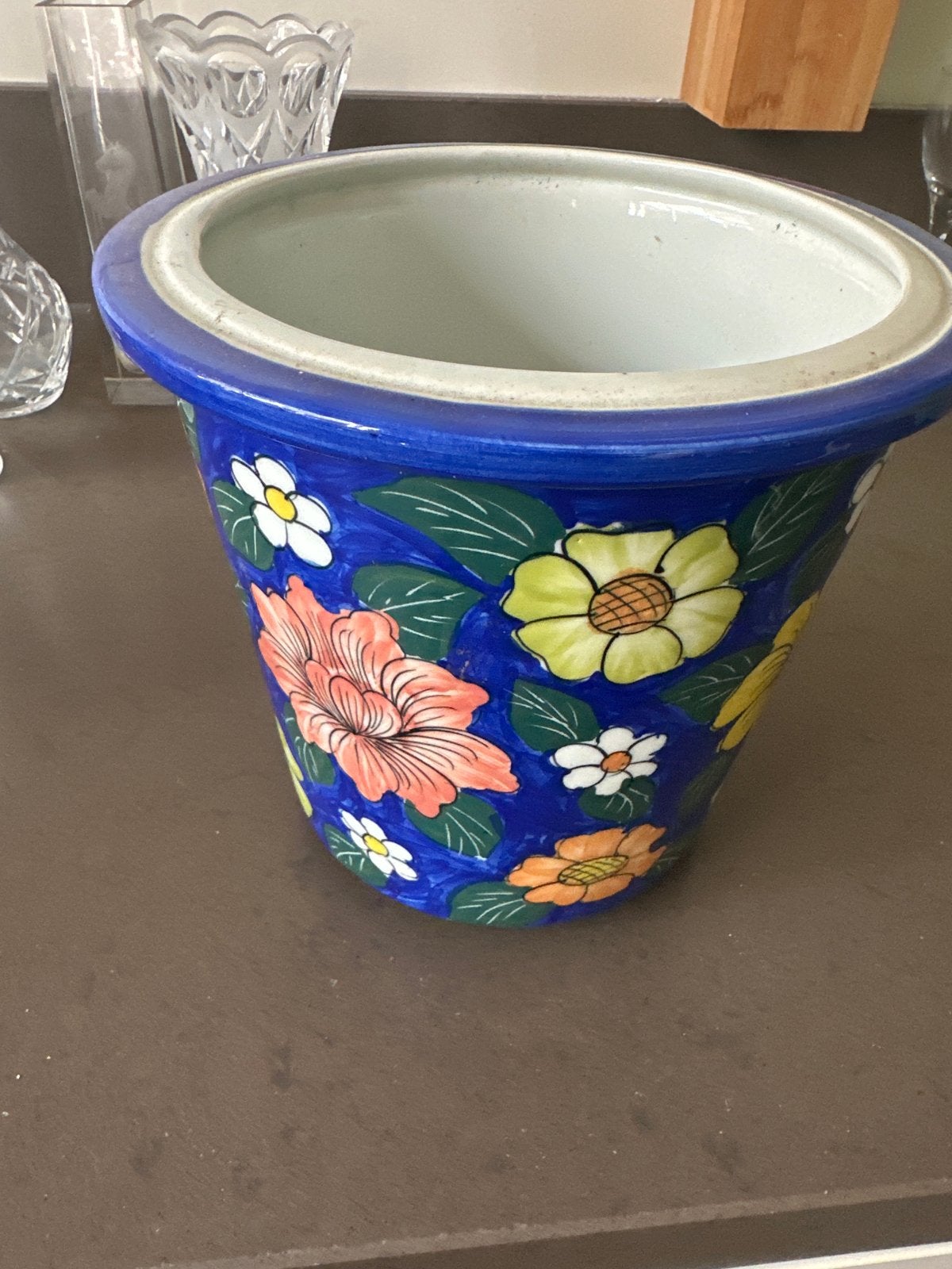 Blauwe bloempot met bloemmotief, Gebruikt, Rond, Binnen, Minder dan 40 cm