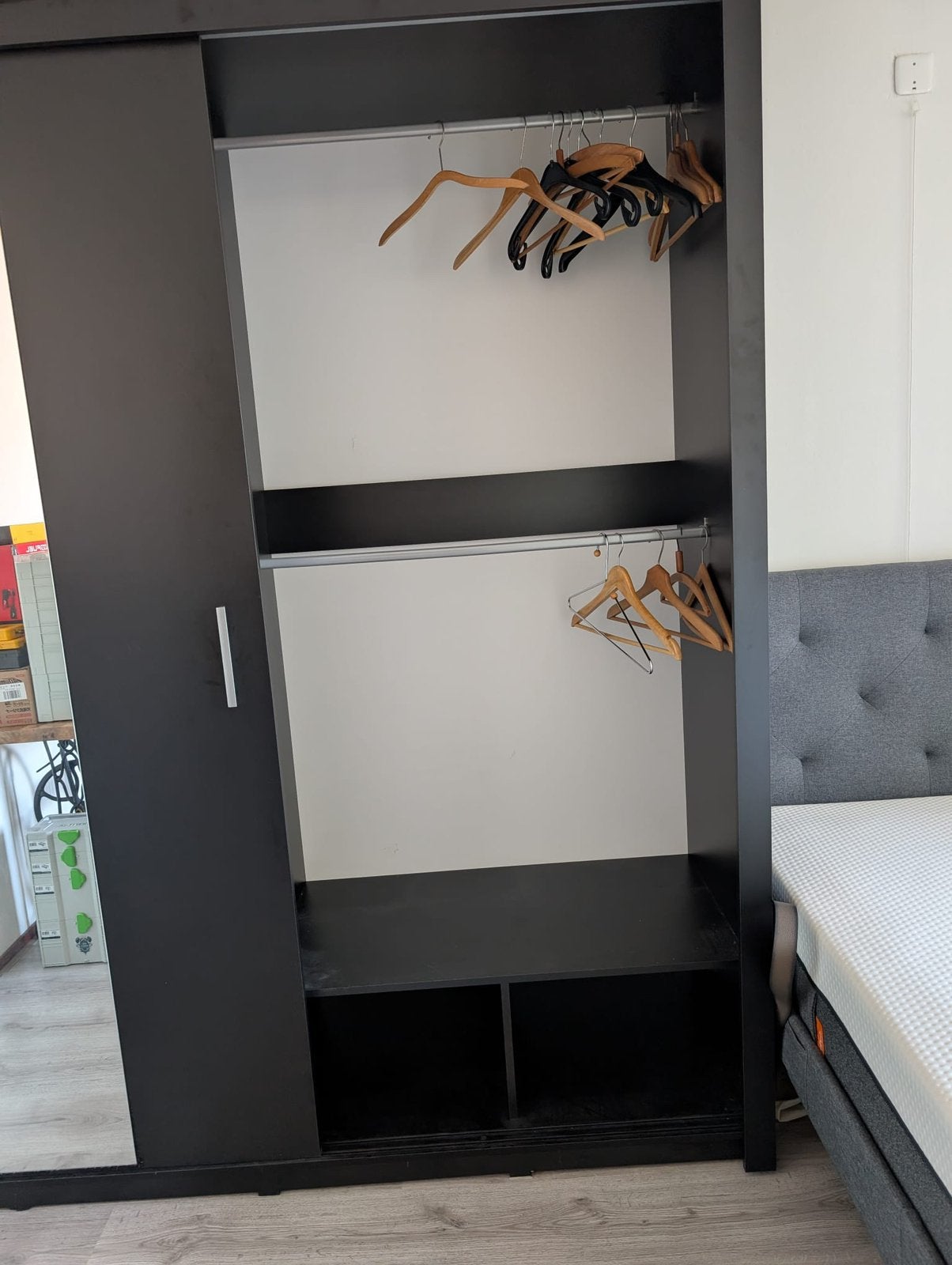 Kast met roldeuren, goed als nieuw (MOET WEG), Ophalen, 200 cm of meer, Zo goed als nieuw, 200 cm of meer