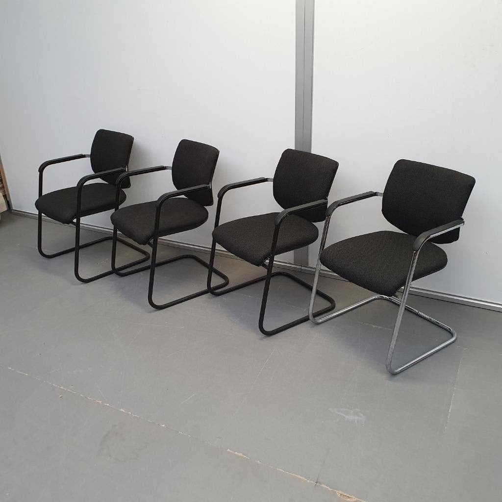 Set 4x Klöber vergaderstoelen met nieuwe zwarte stof, Ophalen, Gebruikt, Zwart, Vier