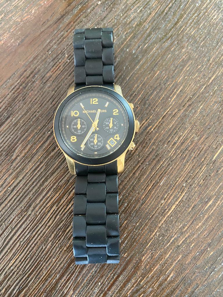 Michael Kors horloge, Sieraden, Tassen en Uiterlijk, Horloges | Dames, Overige merken, Overige materialen, Polshorloge, Kunststof
