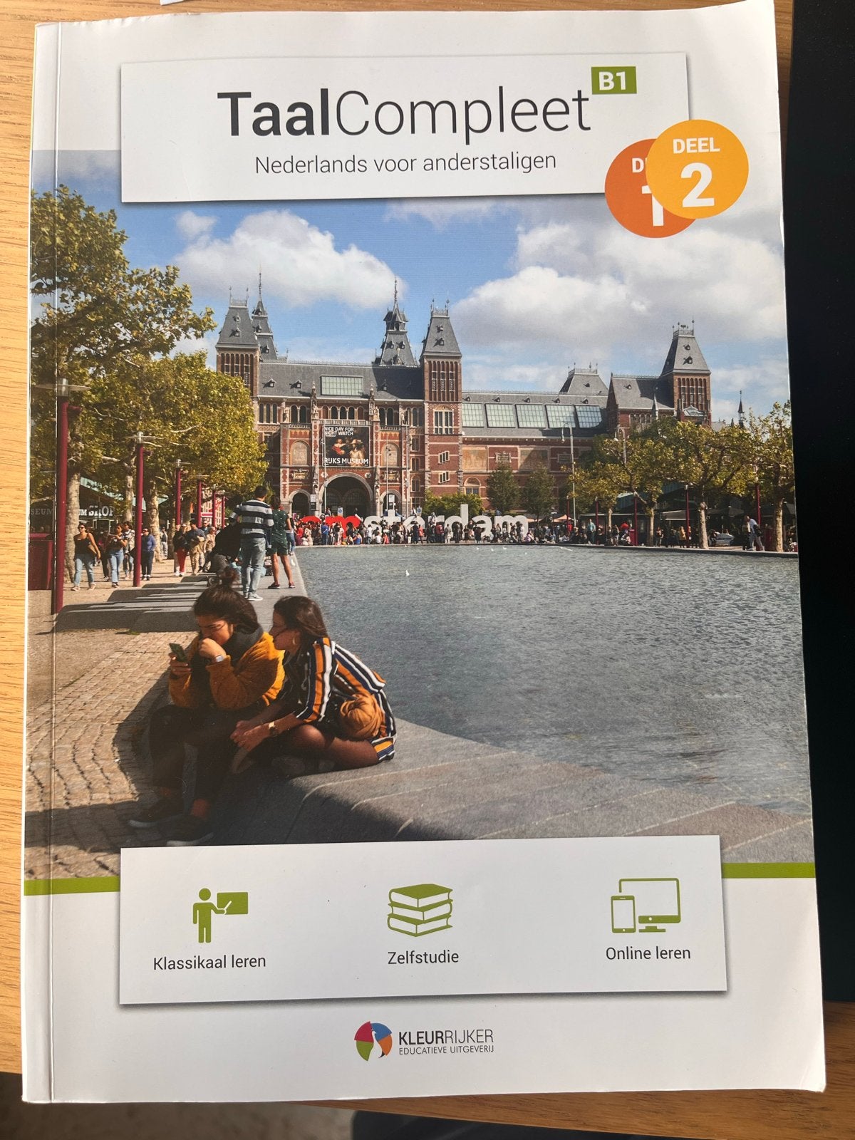 TaalCompleet B1 Nederlands voor anderstaligen Deel 2, Boeken, Ophalen of Verzenden, Zo goed als nieuw, Overige niveaus, Nederlands