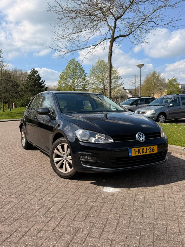Volkswagen Golf 1.2 TSI 77KW 5D 2013 Zwart, Auto's, Voorwielaandrijving, 4 cilinders, 610 kg, Zwart