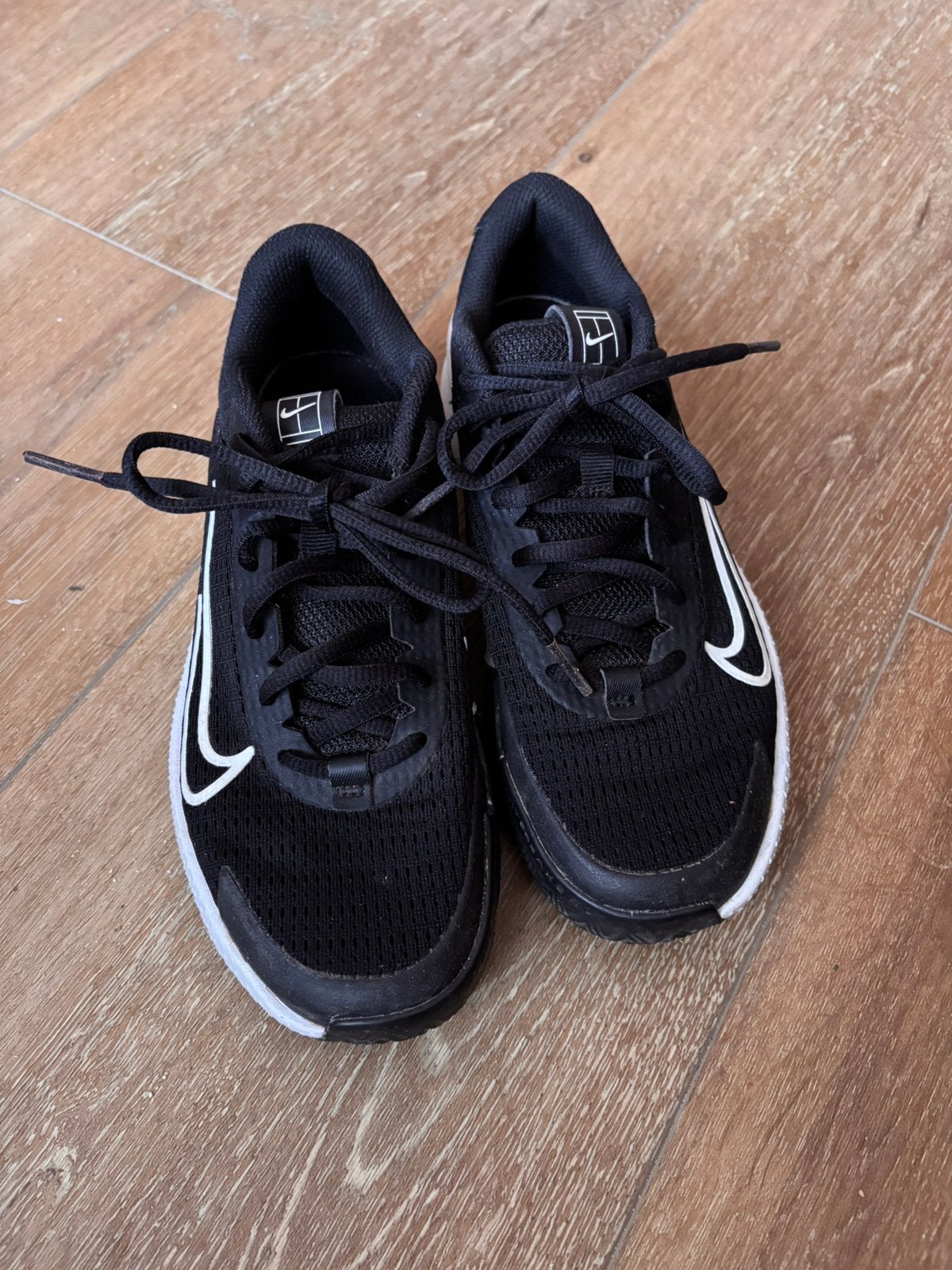 NIKE TENNIS SCHOENEN, Sport en Fitness, Nike, L00, Schoenen, Ophalen of Verzenden