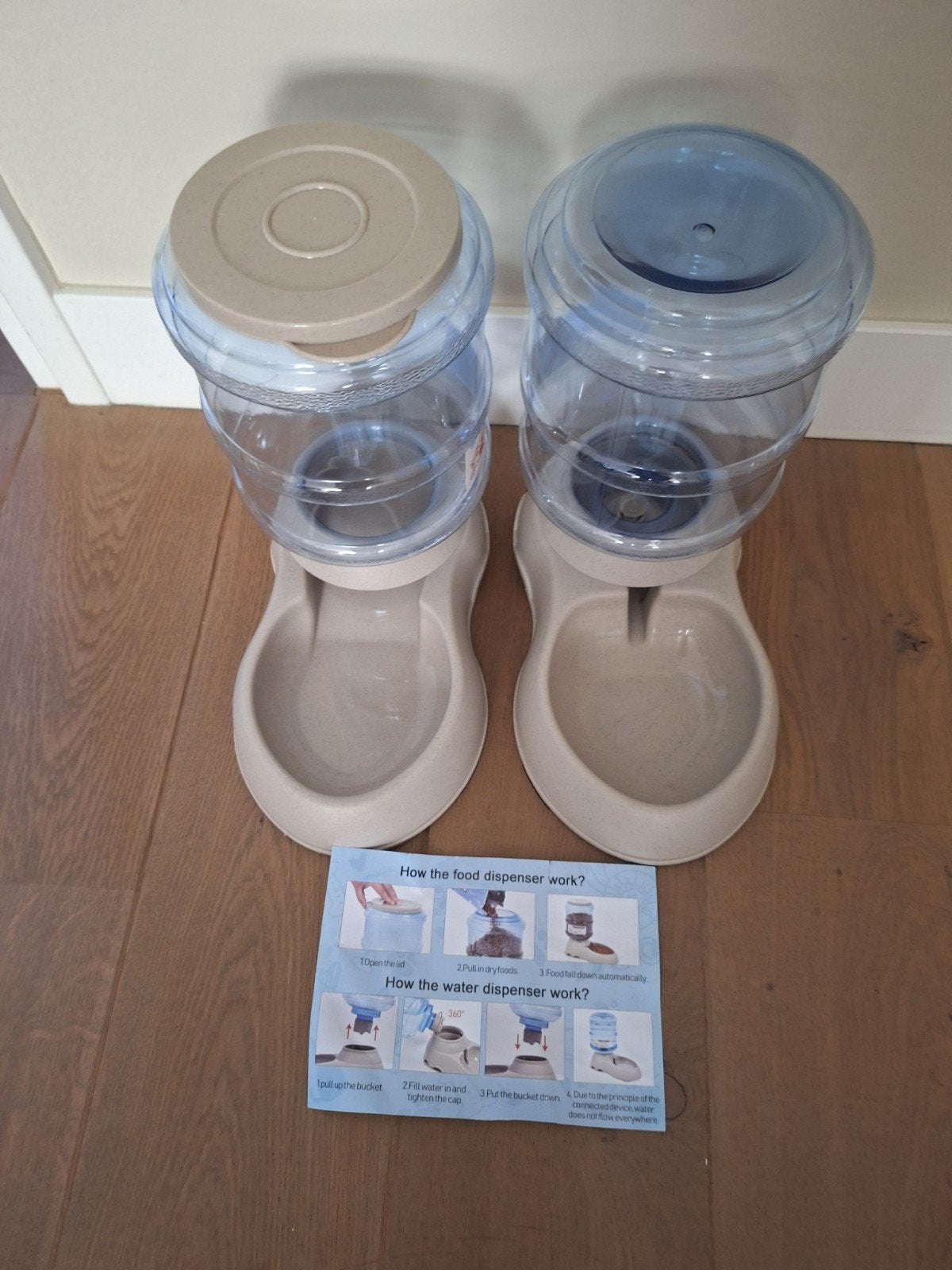 Nieuwe  hondjes  silo  voor  hondenbrokjes  en water, Dieren en Toebehoren, Ophalen of Verzenden, Nieuw