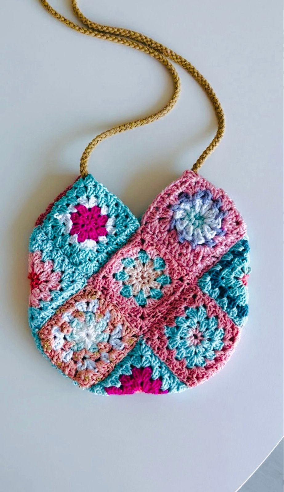 Gehaakte Schoudertasje - Boho Stijl, Ophalen of Verzenden, Nieuw, Overige kleuren, Schoudertasje