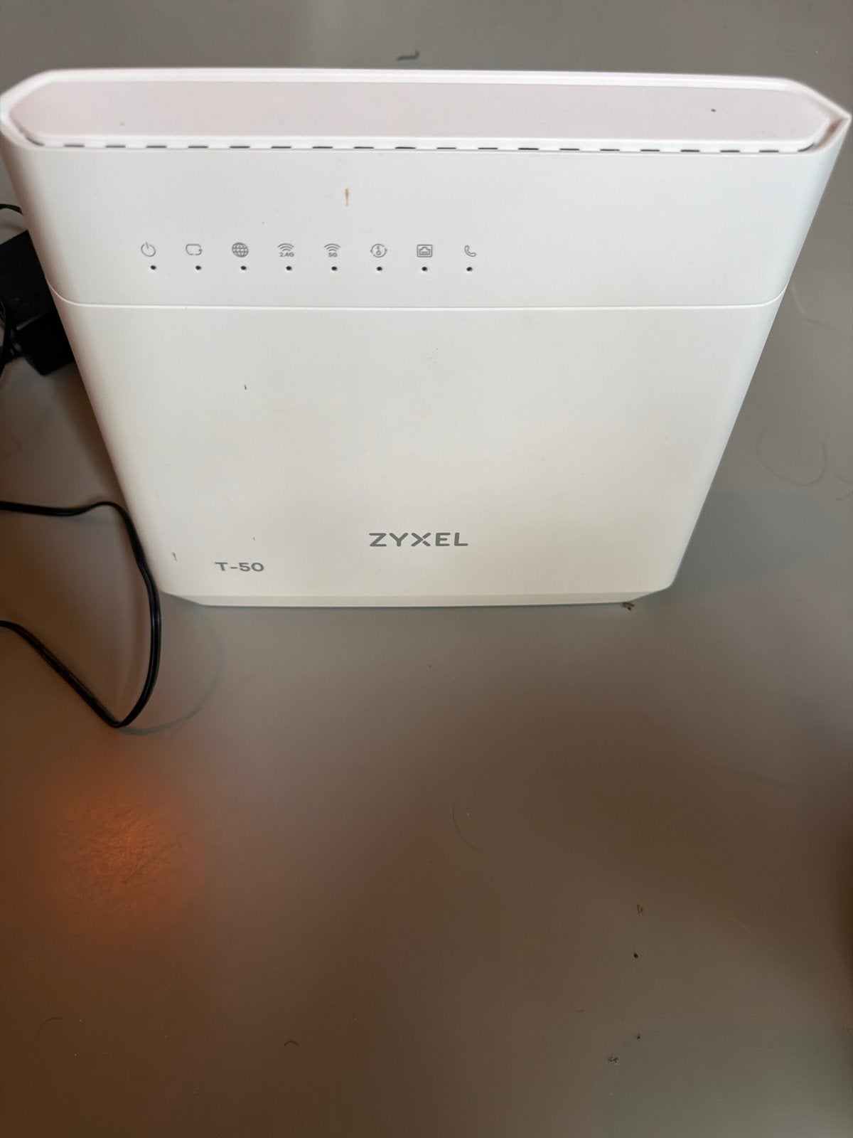Zyxel T-50 Router met modem, Ophalen of Verzenden, Zo goed als nieuw, Router met modem