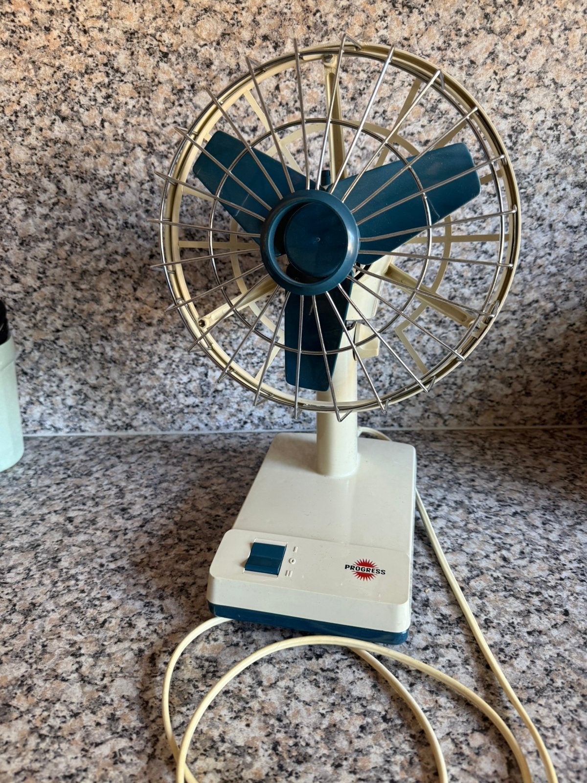 Vintage ventilator, Witgoed en Apparatuur, Ventilatoren, Ophalen of Verzenden, Zo goed als nieuw, Tafelventilator