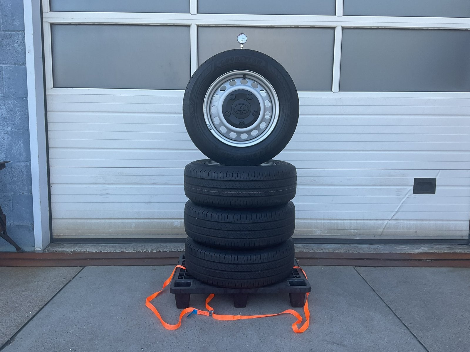 Toyota.  Peugeot.  Citroën.  Opel.  Zomerset.  215 - 65 - 16, Auto-onderdelen, Banden en Velgen, Ophalen, 16 inch, Banden en Velgen