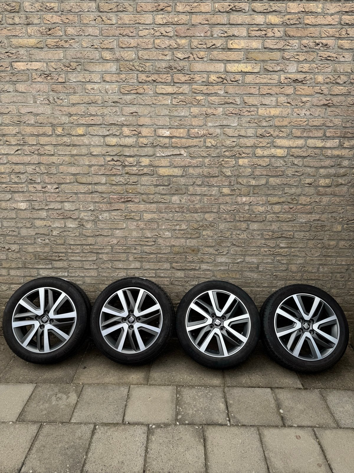 Seat Mii FR Velgen 16 inch - 4x100- 185/50 R16 - Continental, Ophalen, Gebruikt, Seat, Achterklep